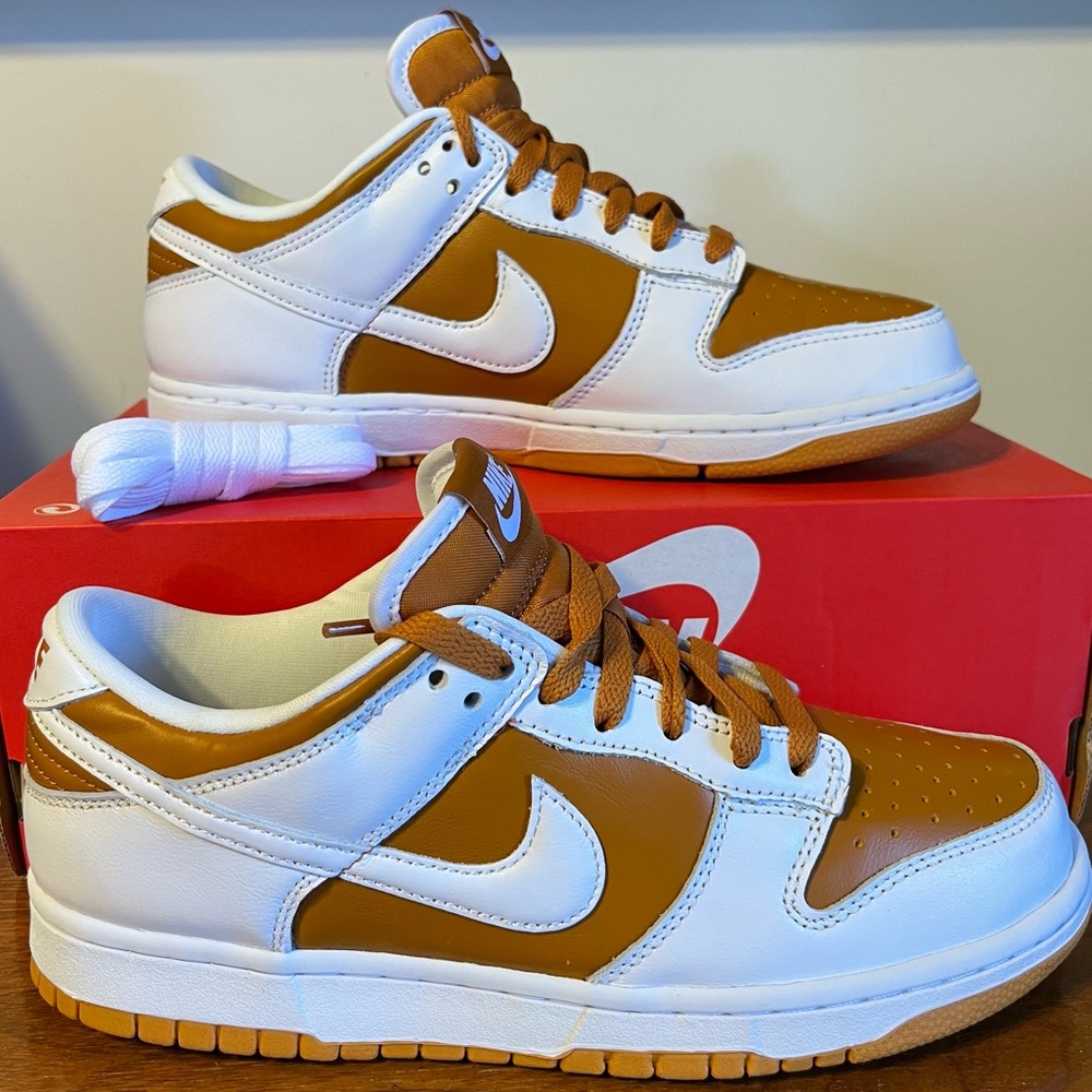 Nike Dunk Low Reverse Dark Curry